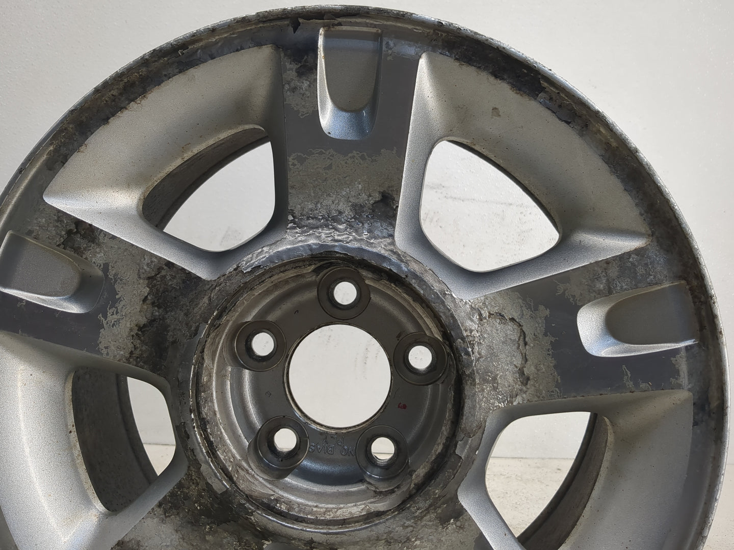 2001-2005 Ford Explorer Sport Trac Oem Wheel Rim - Oemusedautoparts1.com