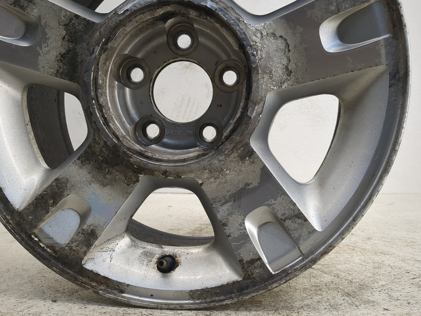 2001-2005 Ford Explorer Sport Trac Oem Wheel Rim 1120440 - Oemusedautoparts1.com