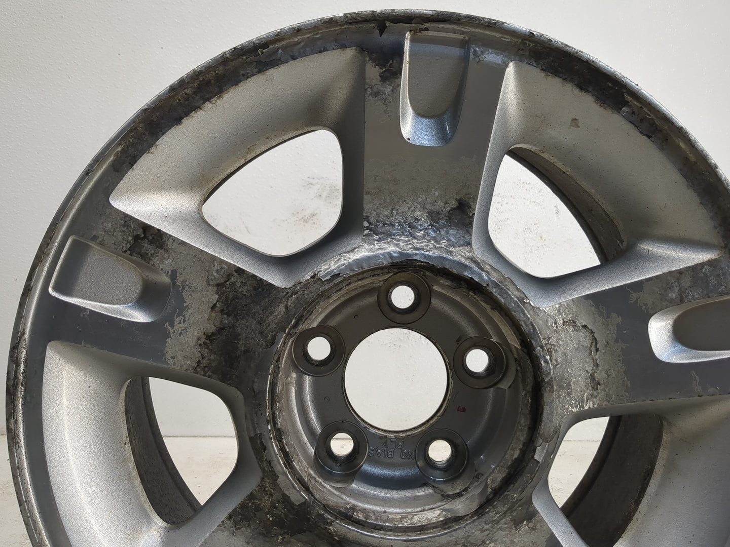 2001-2005 Ford Explorer Sport Trac Oem Wheel Rim 1120440 - Oemusedautoparts1.com