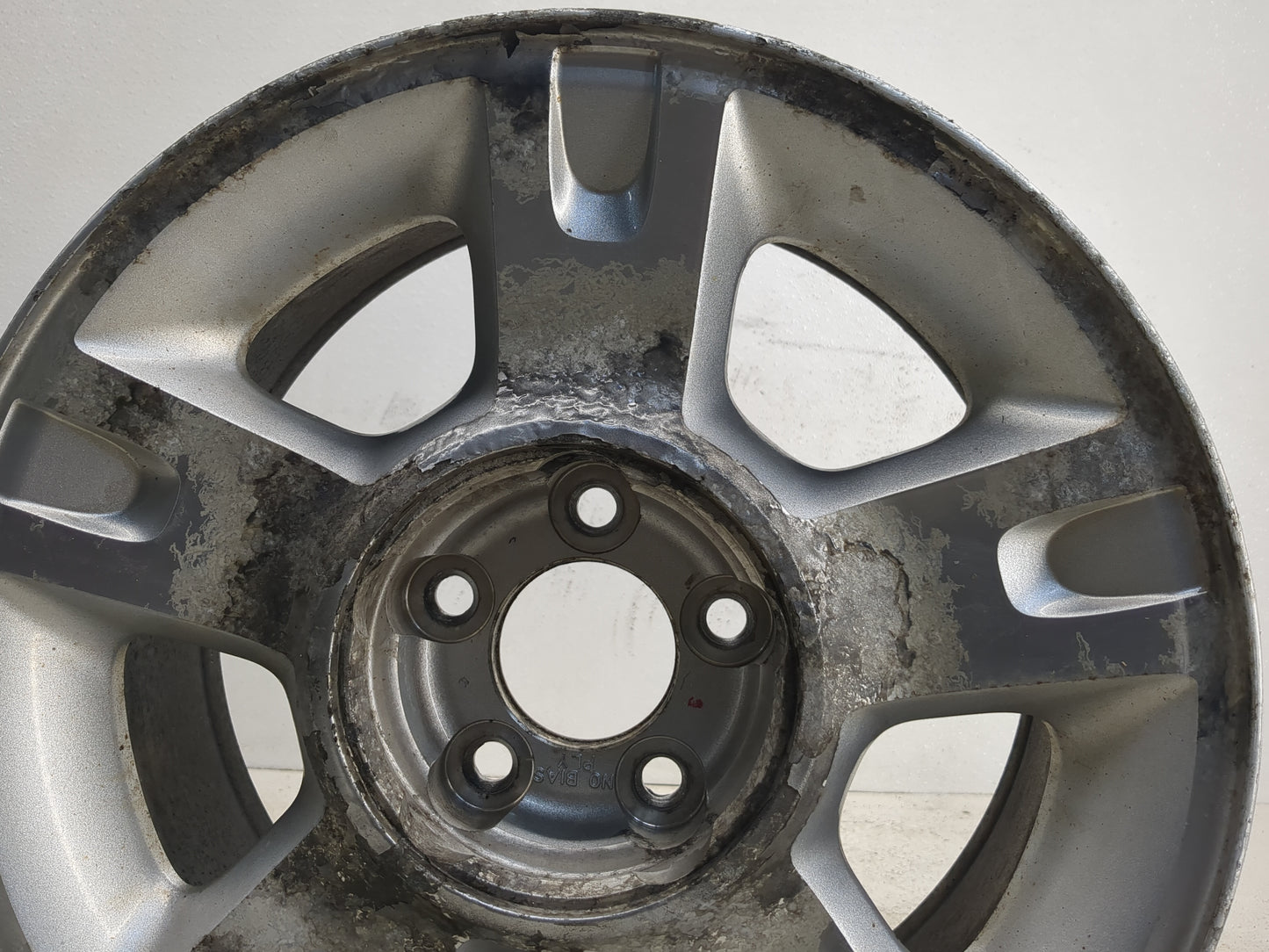 2001-2005 Ford Explorer Sport Trac Oem Wheel Rim 1120440 - Oemusedautoparts1.com