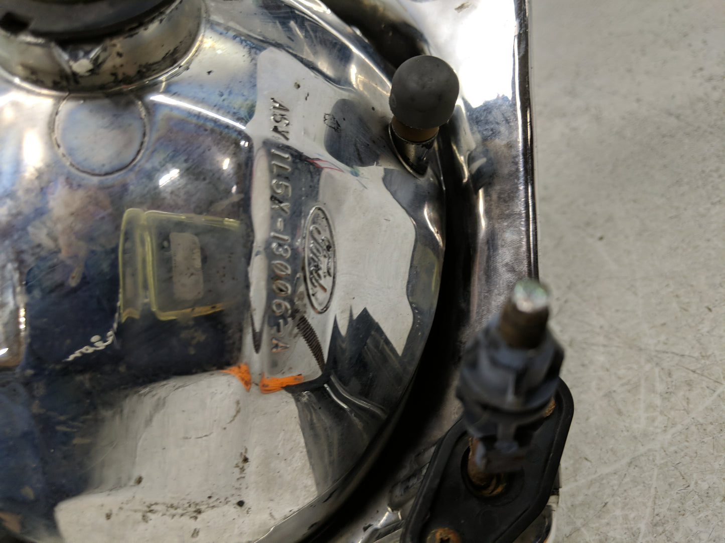 2001 Ford Explorer Sport Trac Driver Left Oem Head Light Headlight Lamp - Oemusedautoparts1.com