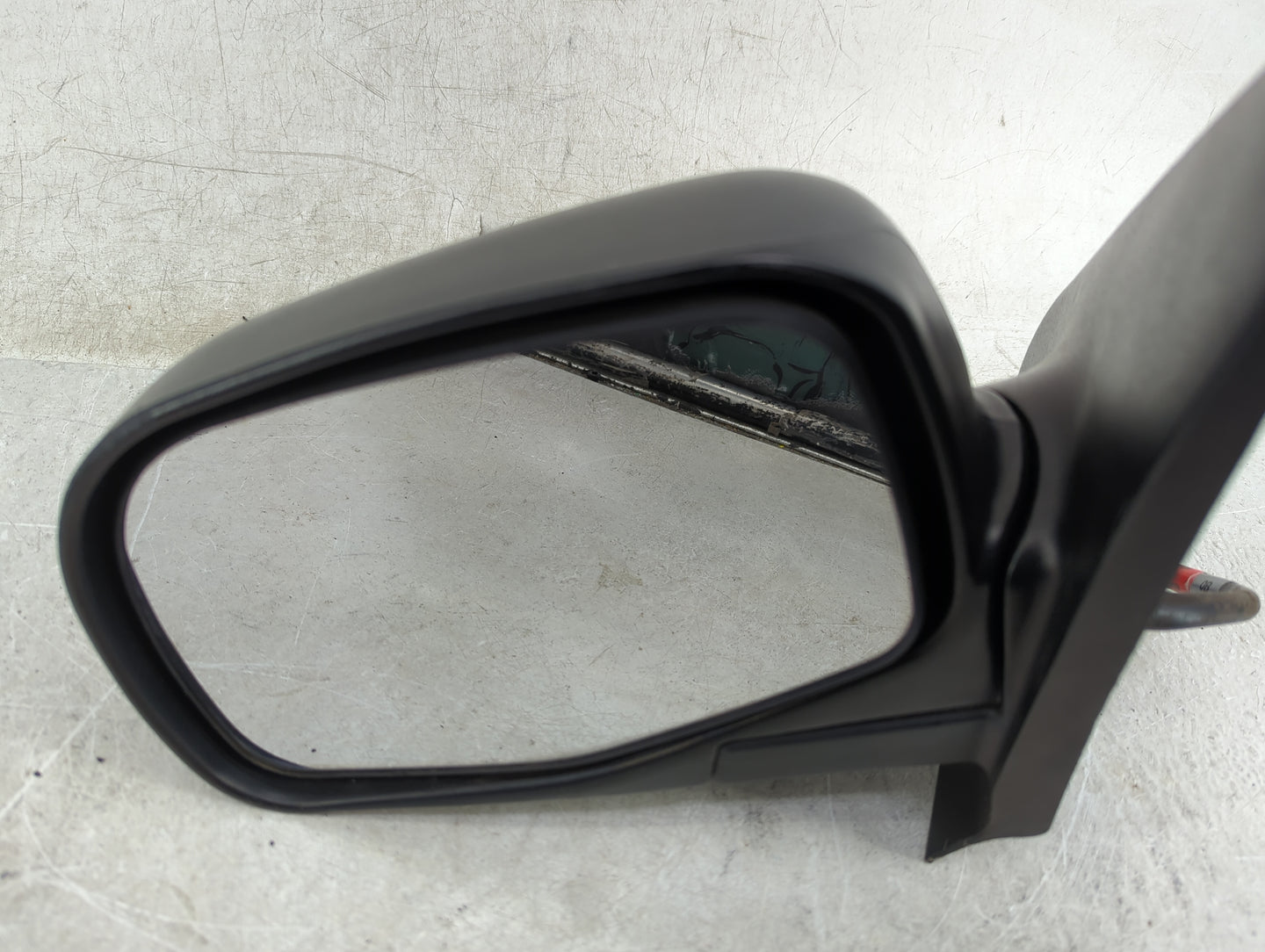2001-2005 Ford Explorer Sport Trac Driver Side View Mirror - Left Door Mirror OEM Used - Oemusedautoparts1.com