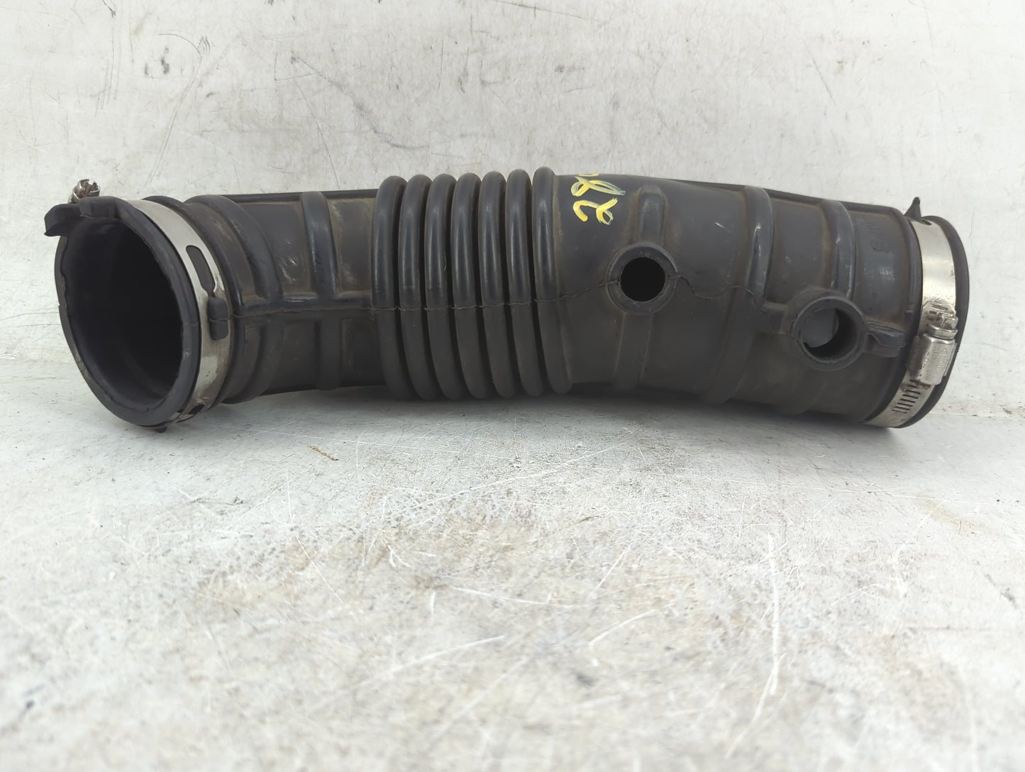 2001 Ford Explorer Sport Trac Air Cleaner Intake Duct Hose Tube - Oemusedautoparts1.com