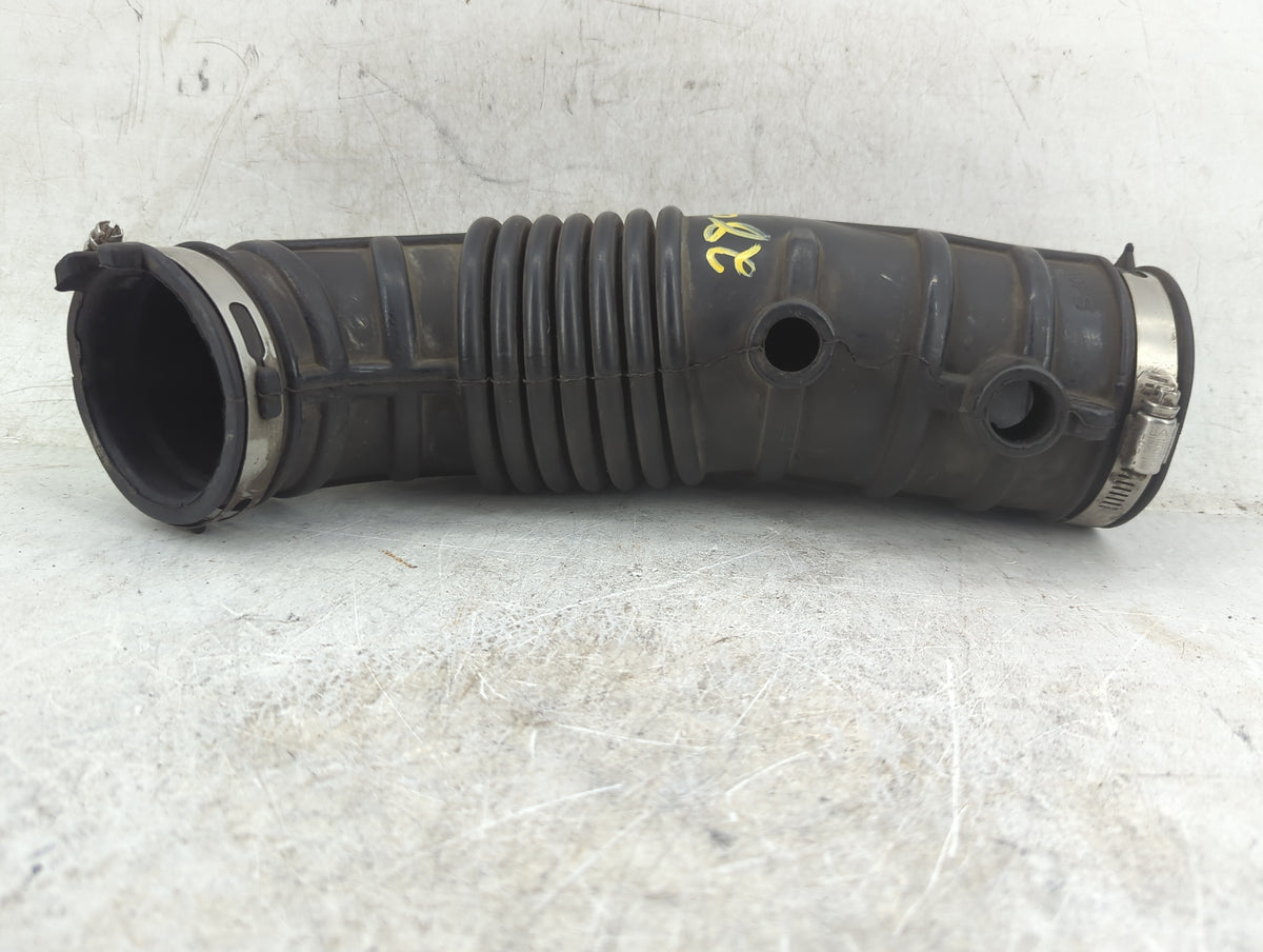 2001 Ford Explorer Sport Trac Air Cleaner Intake Duct Hose Tube - Oemusedautoparts1.com