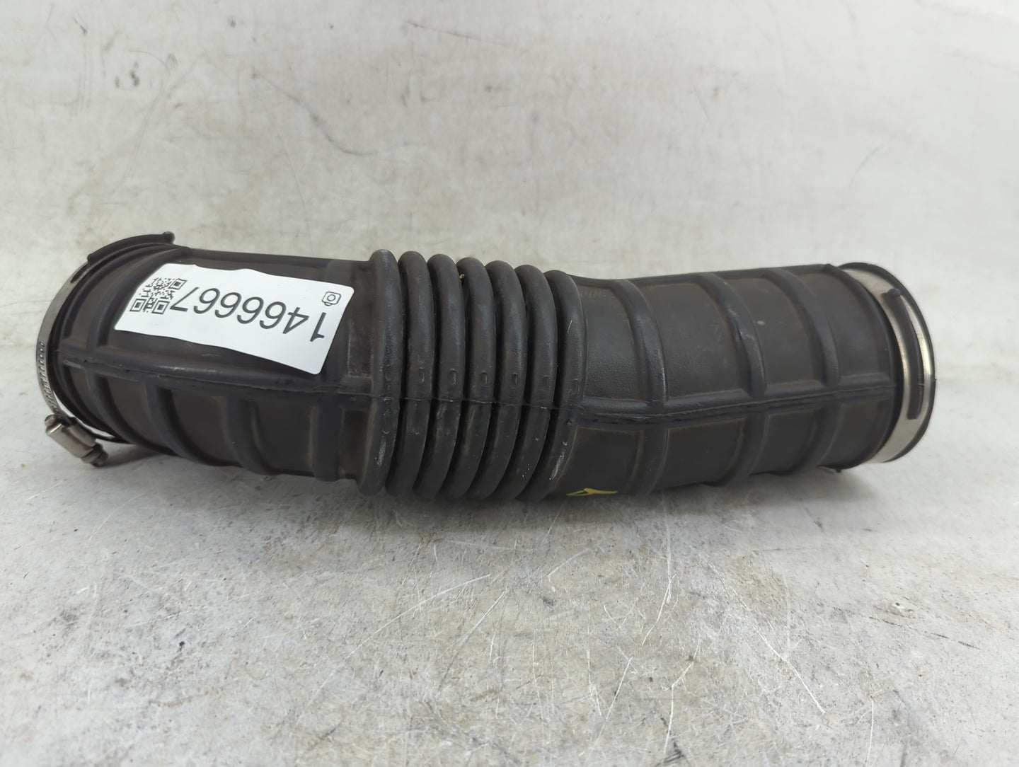 2001 Ford Explorer Sport Trac Air Cleaner Intake Duct Hose Tube - Oemusedautoparts1.com