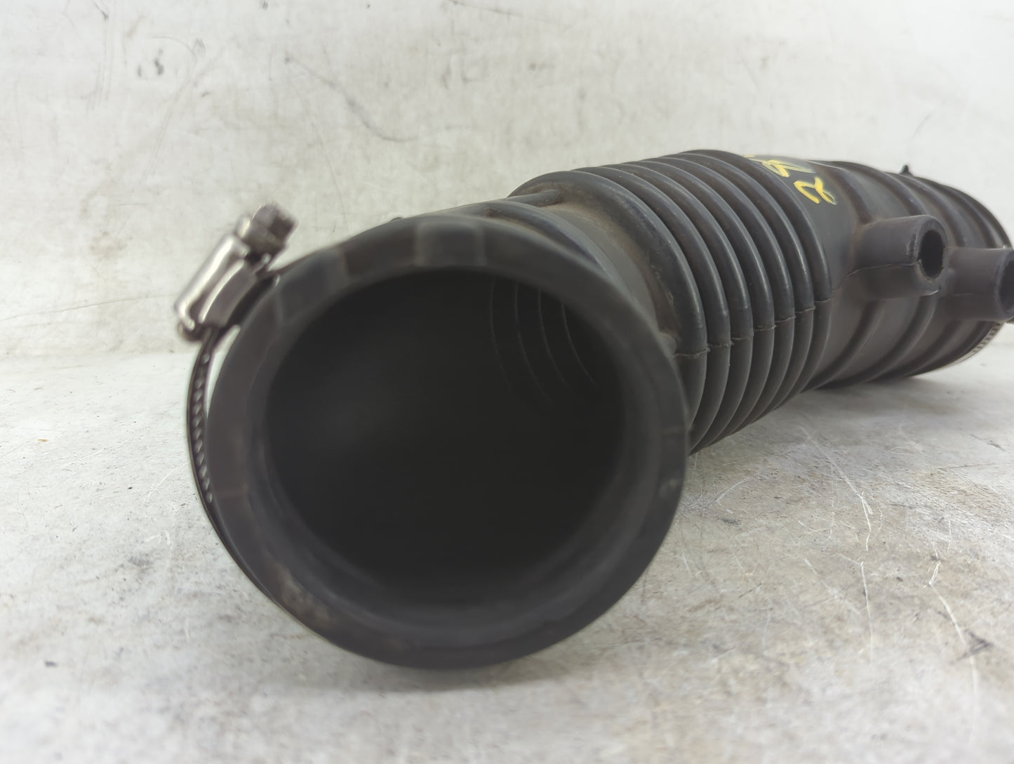 2001 Ford Explorer Sport Trac Air Cleaner Intake Duct Hose Tube - Oemusedautoparts1.com