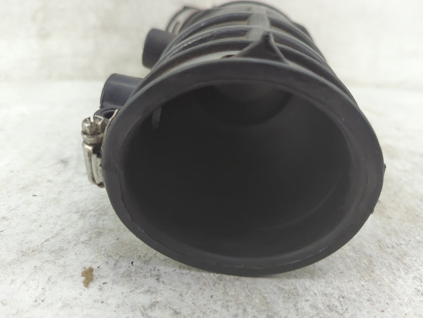 2001 Ford Explorer Sport Trac Air Cleaner Intake Duct Hose Tube - Oemusedautoparts1.com