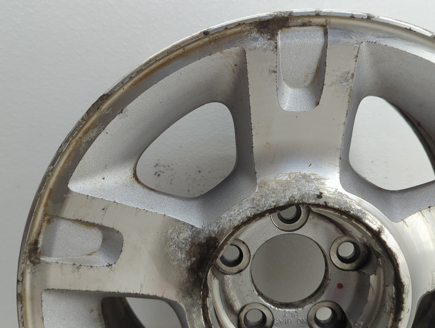2001-2005 Ford Explorer Sport Trac Oem Wheel Rim 883624 - Oemusedautoparts1.com