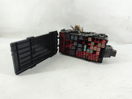 2001-2004 Ford F-150 Fusebox Fuse Box Panel Relay Module P/N:XF2T-14A003-AA Fits Fits 2001 2002 2003 2004 OEM Used Auto Parts