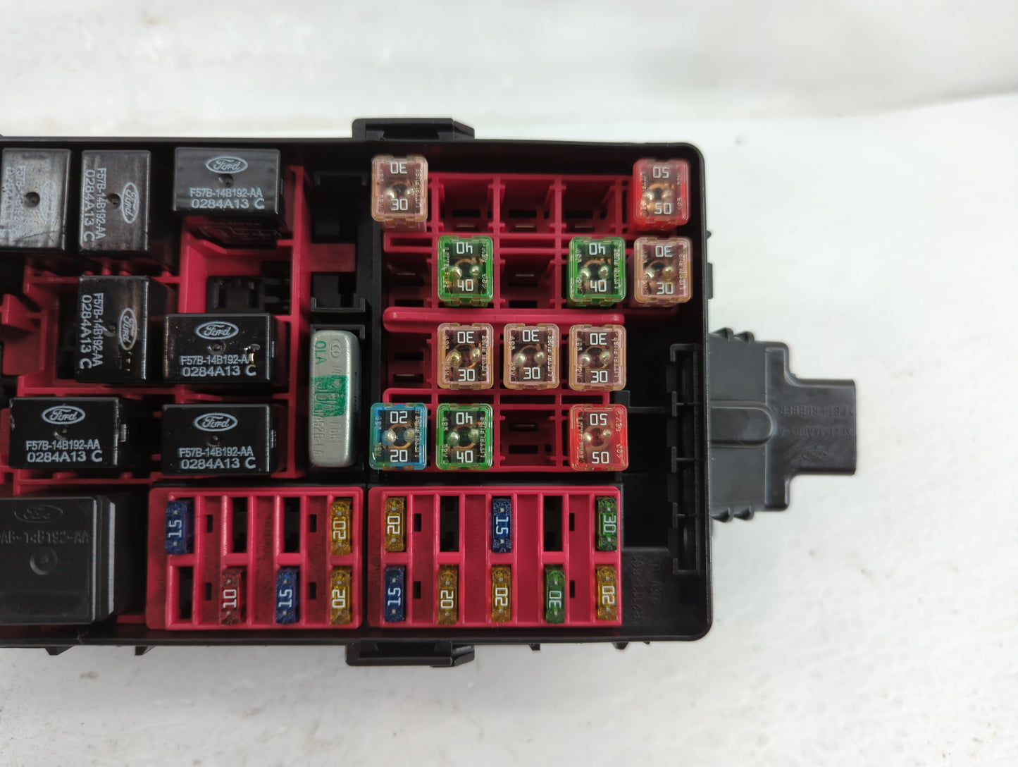 2001-2004 Ford F-150 Fusebox Fuse Box Panel Relay Module P/N:XF2T-14A003-AA Fits Fits 2001 2002 2003 2004 OEM Used Auto Part