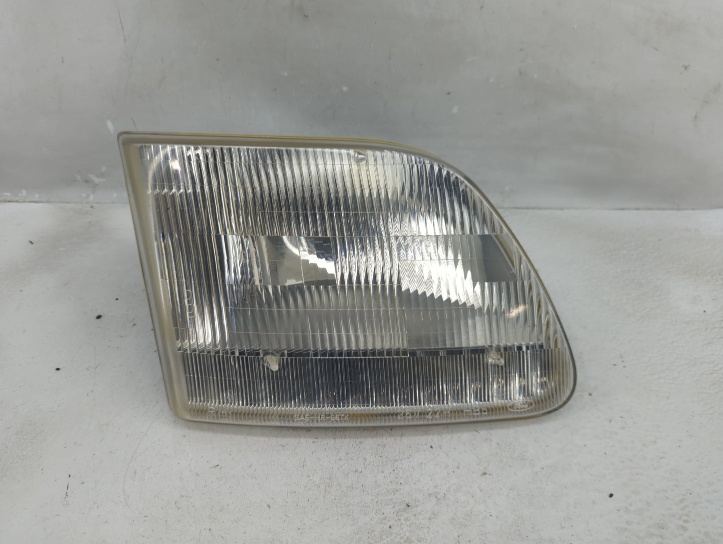 1997-2003 Ford F-150 Passenger Right Oem Head Light Headlight Lamp - Oemusedautoparts1.com