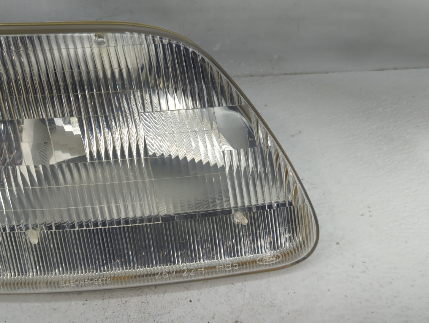1997-2003 Ford F-150 Passenger Right Oem Head Light Headlight Lamp - Oemusedautoparts1.com