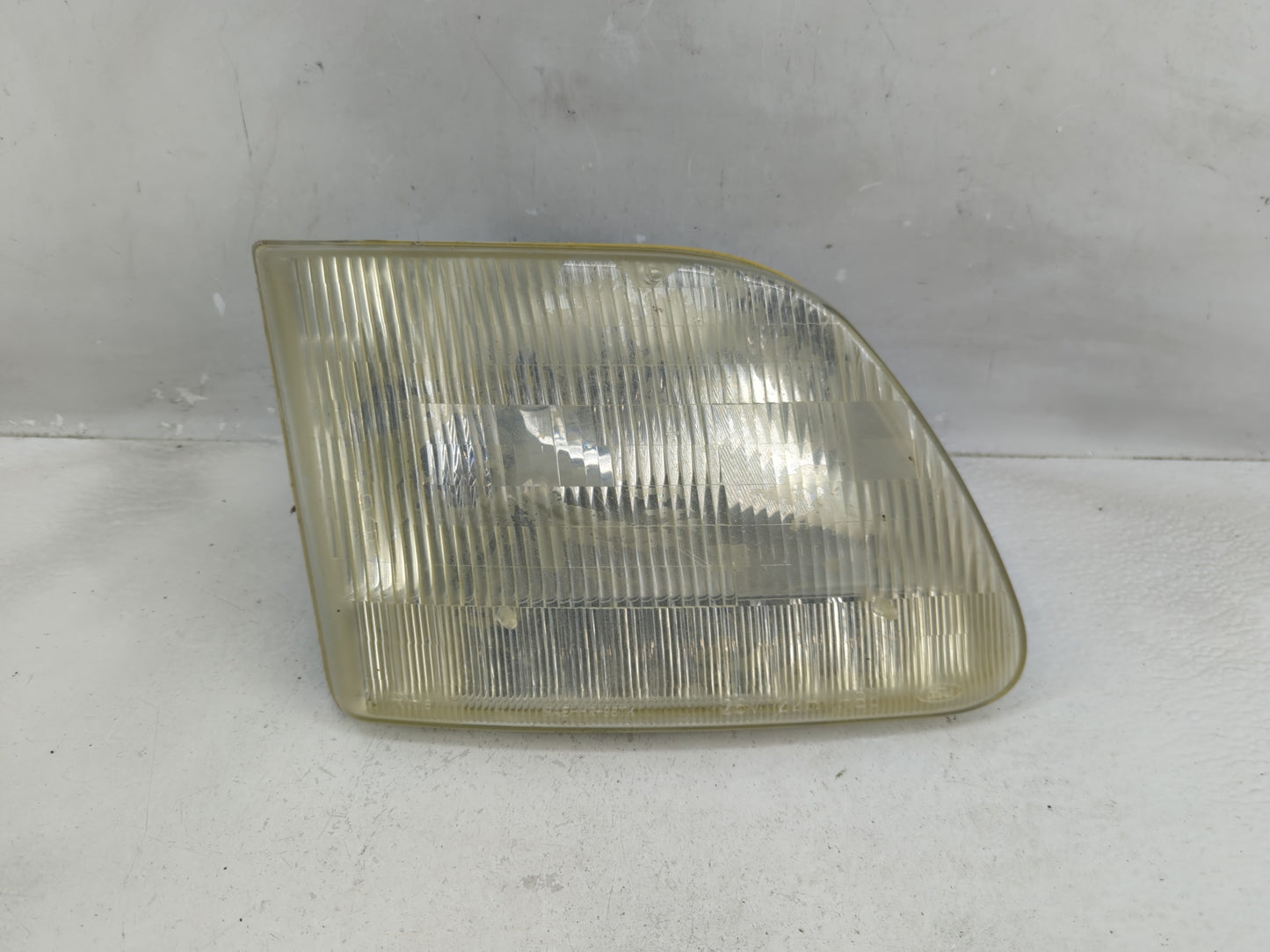 1997-2003 Ford F-150 Passenger Right Oem Head Light Headlight Lamp - Oemusedautoparts1.com