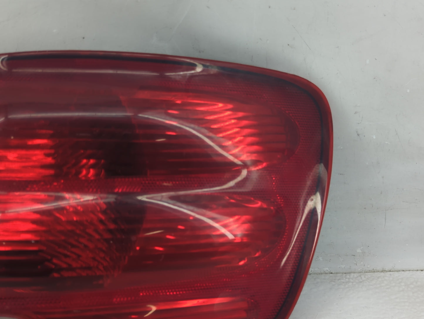 2000-2004 Ford F-150 Tail Light Assembly Driver Left OEM P/N:YL3X-13B504-A 44ZH-1499A Fits Fits 2000 2001 2002 2003 2004 OEM