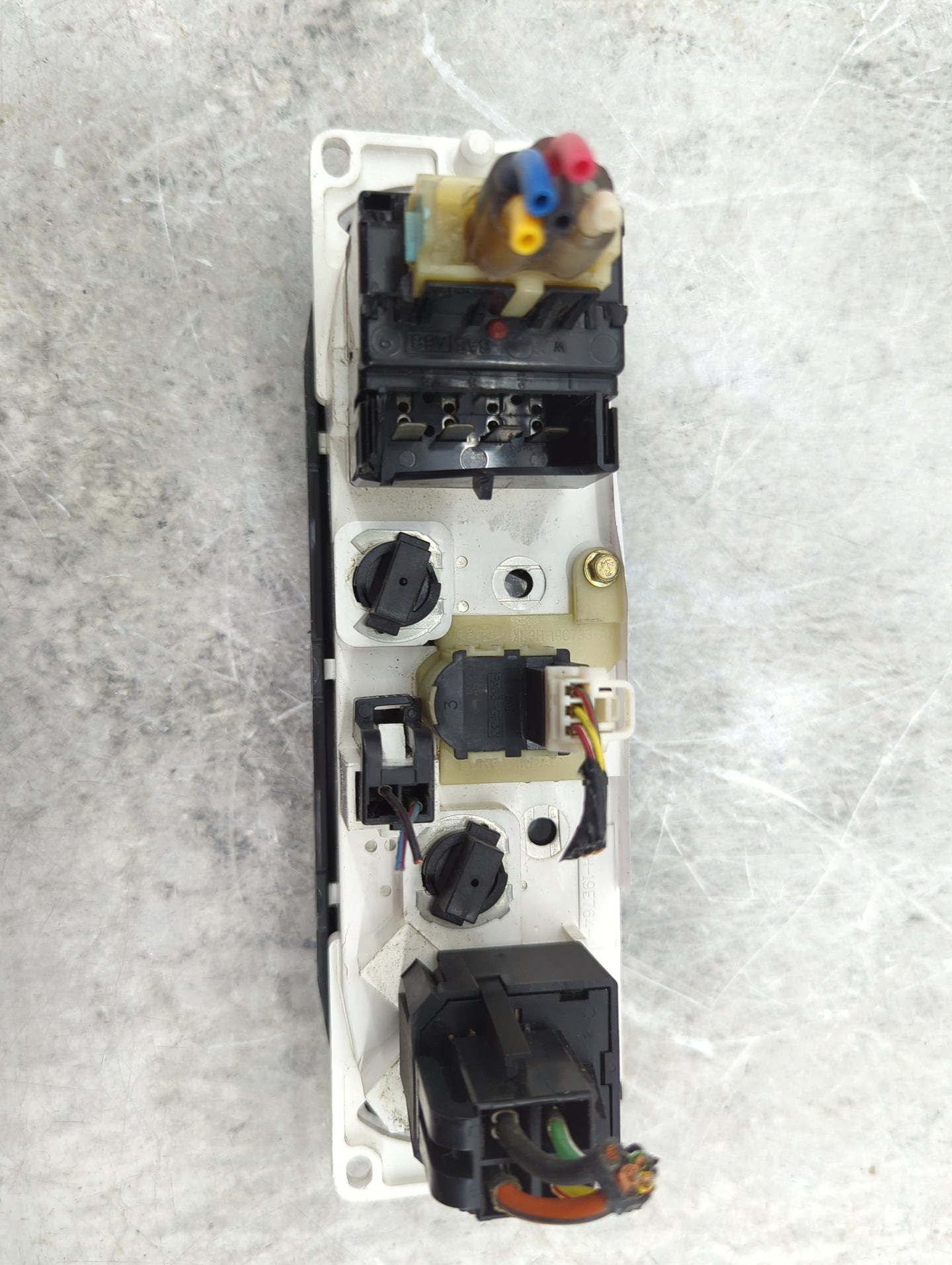 2001 Ford F-150 Ac Heater Climate Control 486304963 - Oemusedautoparts1.com