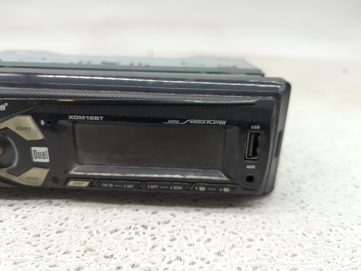 2001 Ford F-150 Radio AM FM Cd Player Receiver Replacement P/N:XDM16BT Fits OEM Used Auto Parts - Oemusedautoparts1.com