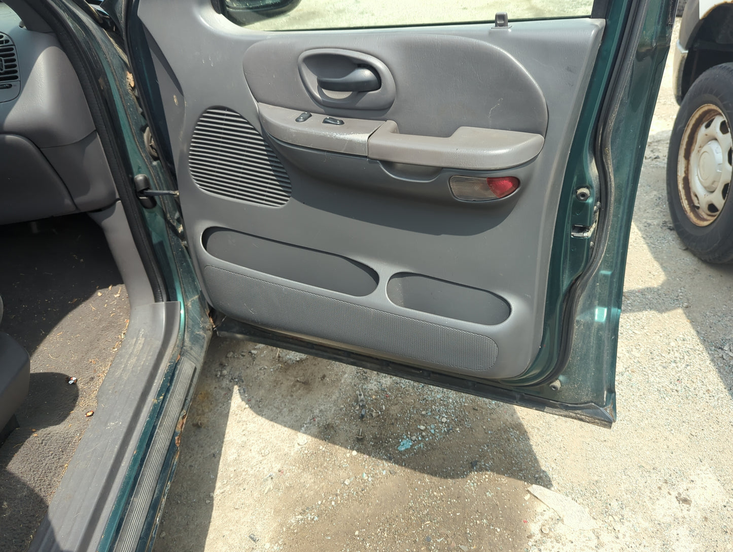 2001 Ford F-150 Front Right Passenger Interior Door Panel Trim - Oemusedautoparts1.com