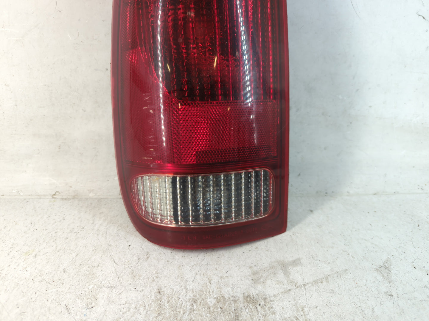 1997-2004 Ford F-150 Tail Light Assembly Driver Left OEM P/N:T00L-44ZH-140 Fits OEM Used Auto Parts - Oemusedautoparts1.com