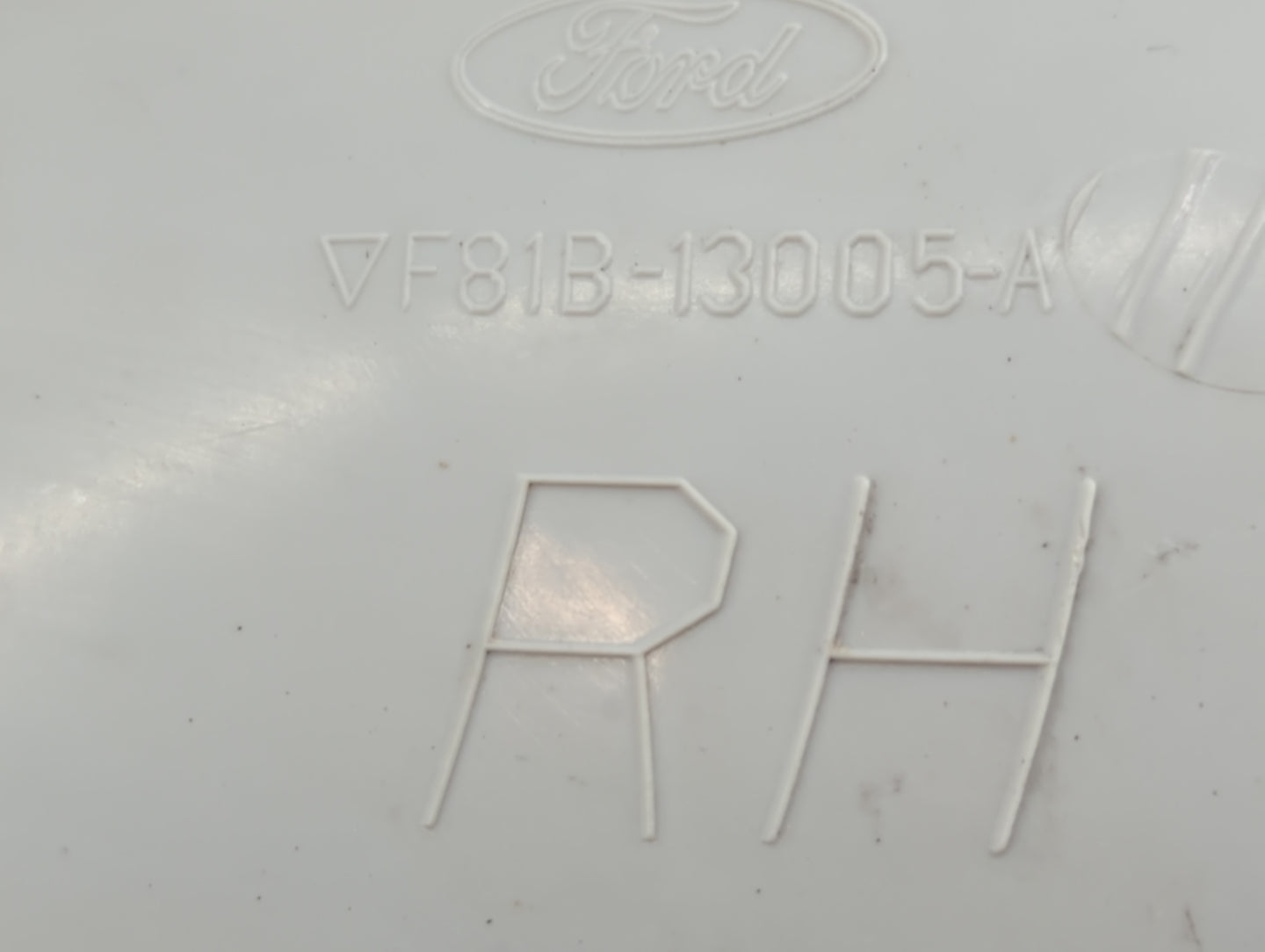 Ford F-250 Passenger Right Oem Head Light Headlight Lamp 1465550 - Oemusedautoparts1.com