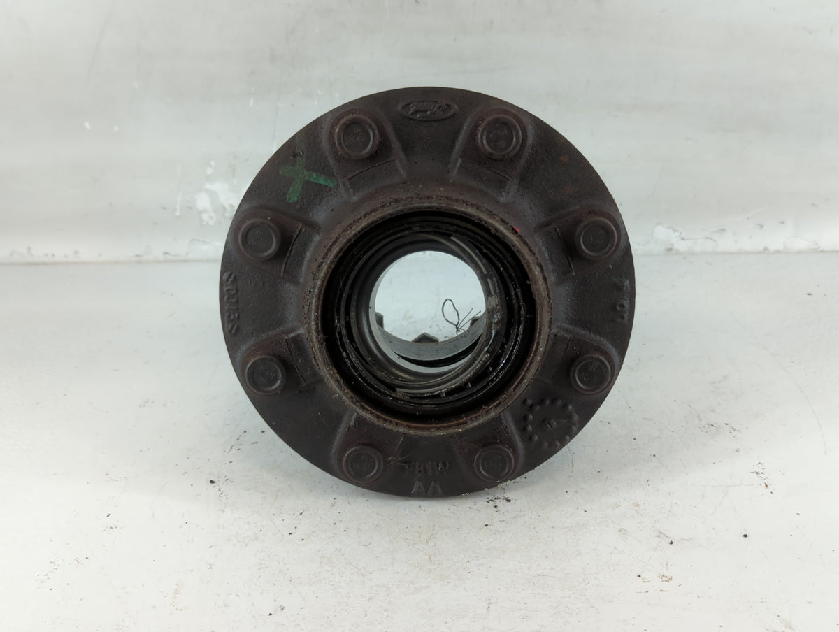 2000-2002 Ford F-350 Super Duty Driver Front Wheel Hub Oem - Oemusedautoparts1.com