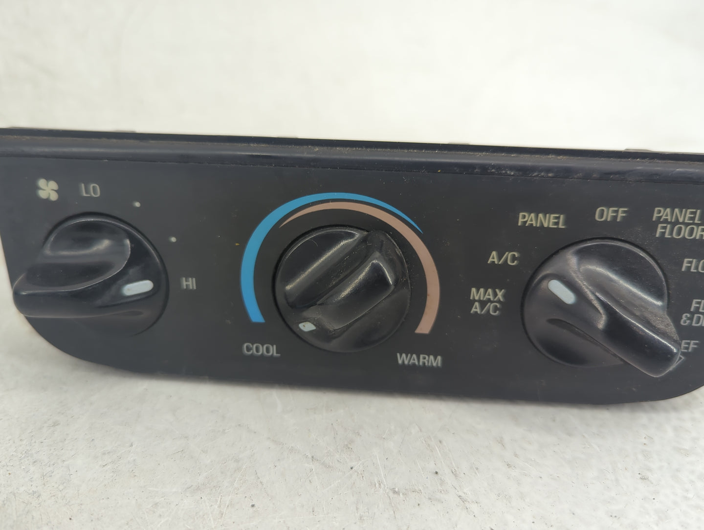 2001 Ford F150 Climate Control Module Temperature AC/Heater Replacement P/N:YL3H-19E764-A 779369807 Fits OEM Used Auto Parts