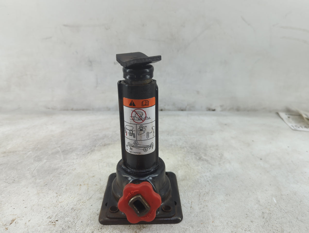 2001 Ford F150 Spare Scissor Car Jack - Oemusedautoparts1.com