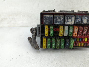 2001 Ford F350sd Fusebox Fuse Box Panel Relay Module P/N:F5TB-14B192-AA F5TB-14A067-AA Fits Fits 2000 2002 2003 2004 OEM Used Auto Parts