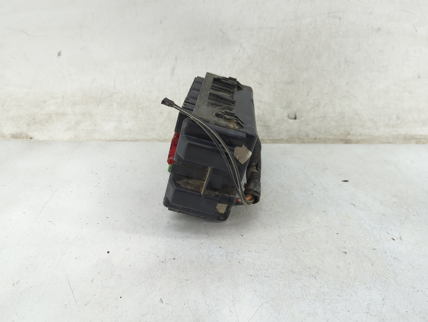 2001 Ford F350sd Fusebox Fuse Box Panel Relay Module P/N:F5TB-14B192-AA F5TB-14A067-AA Fits Fits 2000 2002 2003 2004 OEM Use