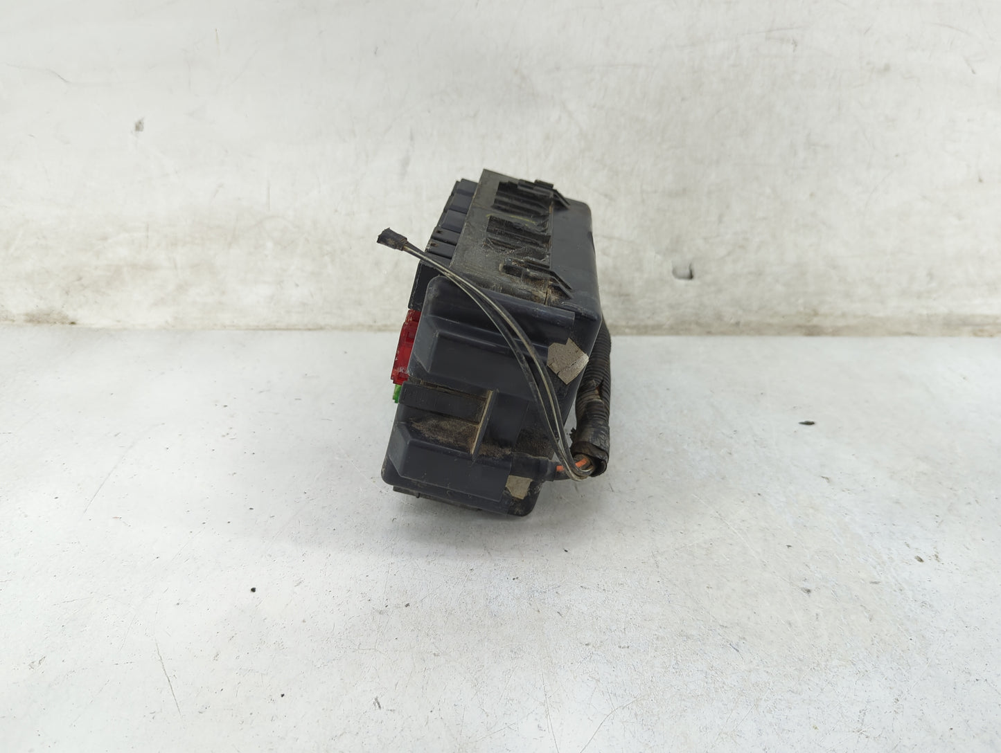 2001 Ford F350sd Fusebox Fuse Box Panel Relay Module P/N:F5TB-14B192-AA F5TB-14A067-AA Fits Fits 2000 2002 2003 2004 OEM Use