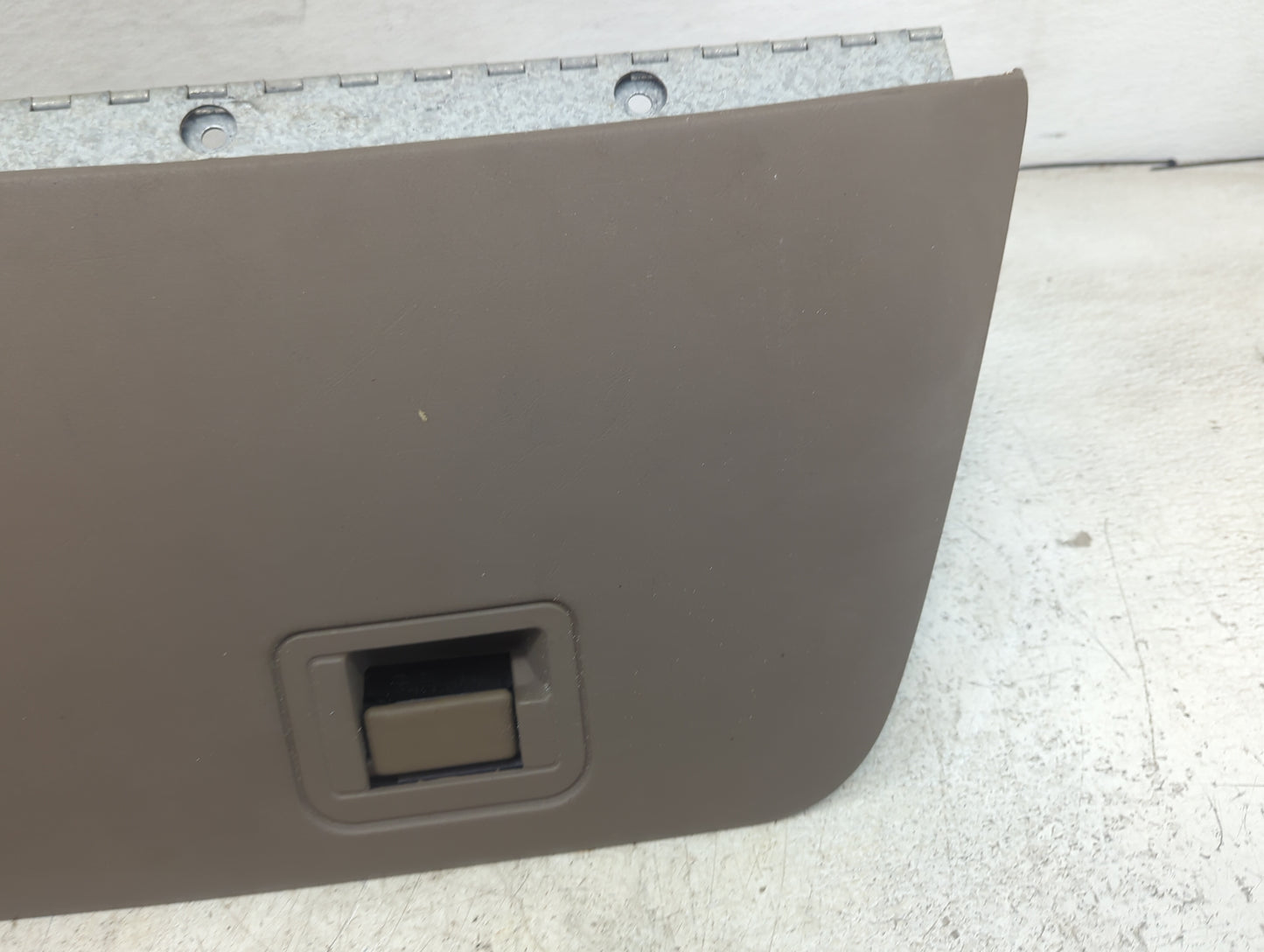 2001 Ford F350sd Passenger Glove Box Door Storage Compartment Tan - Oemusedautoparts1.com
