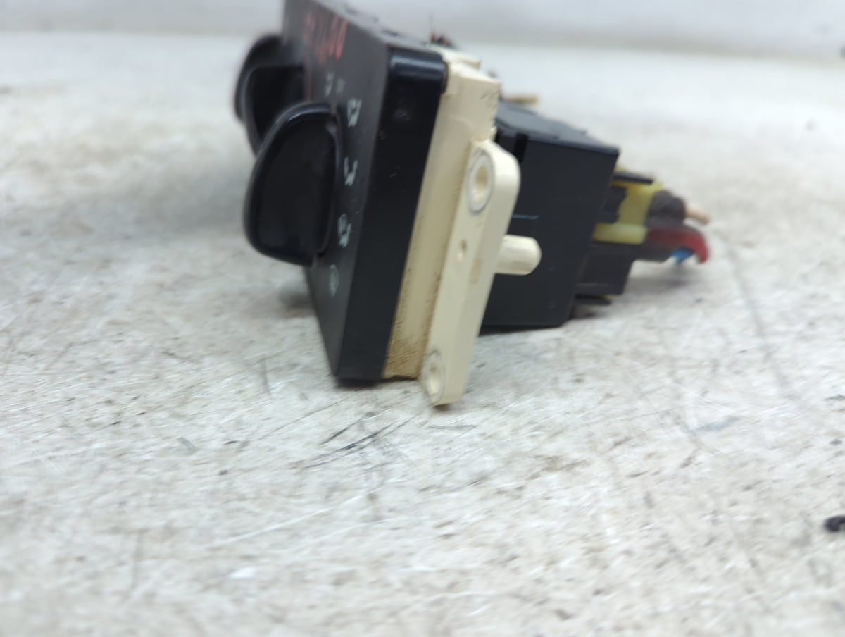 2001 Ford F350sd Climate Control Module Temperature AC/Heater Replacement Fits OEM Used Auto Parts - Oemusedautoparts1.com