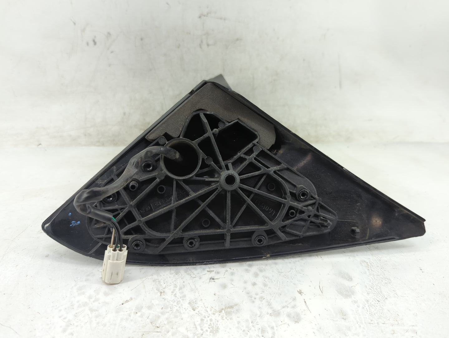 2000-2007 Ford Focus Driver Side View Mirror - Left Door Mirror OEM Used - Oemusedautoparts1.com