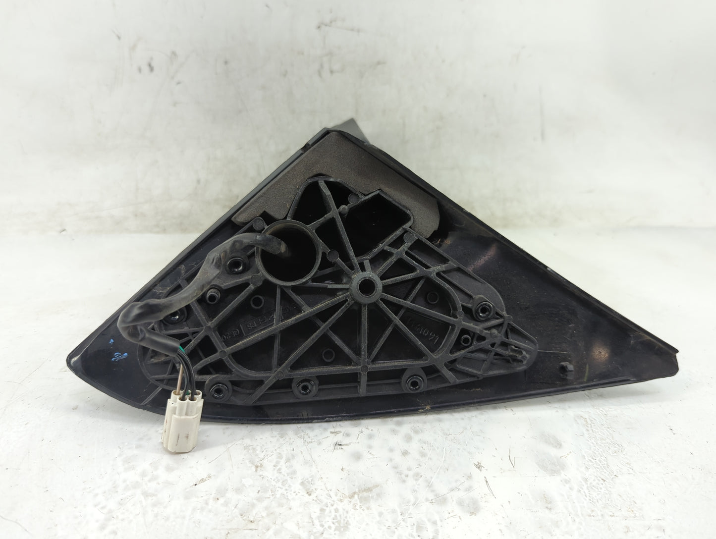 2000-2007 Ford Focus Driver Side View Mirror - Left Door Mirror OEM Used - Oemusedautoparts1.com