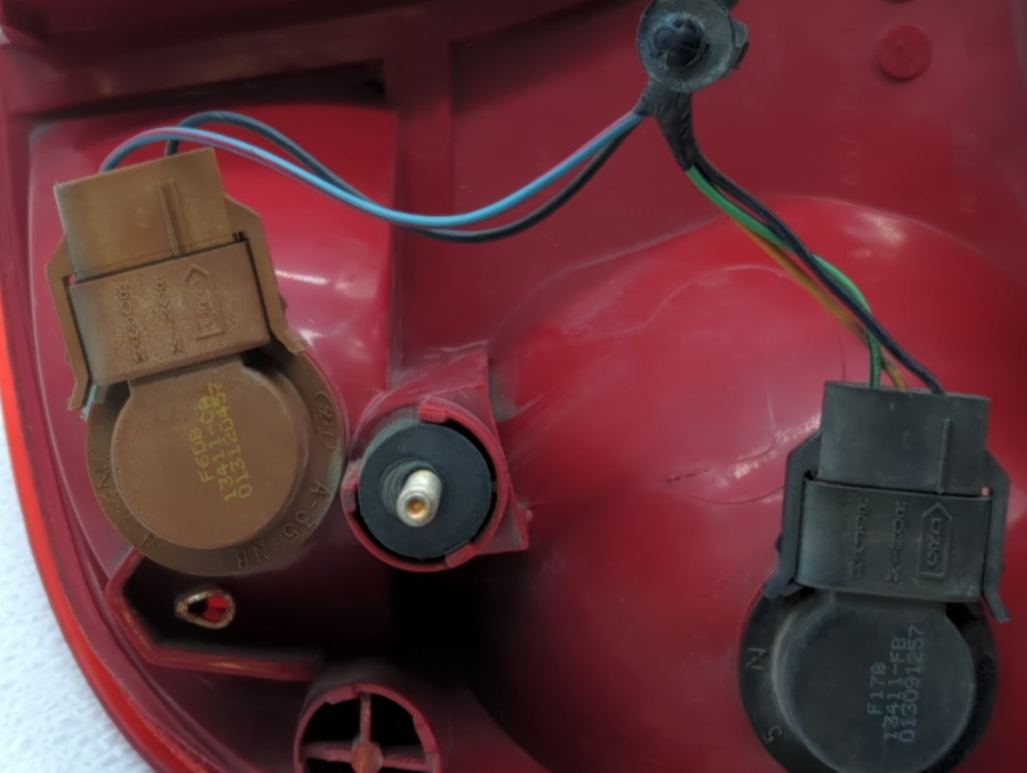 2001-2002 Ford Focus Tail Light Assembly Passenger Right OEM P/N:1S4X-13404-BA Fits Fits 2001 2002 OEM Used Auto Parts - Oem