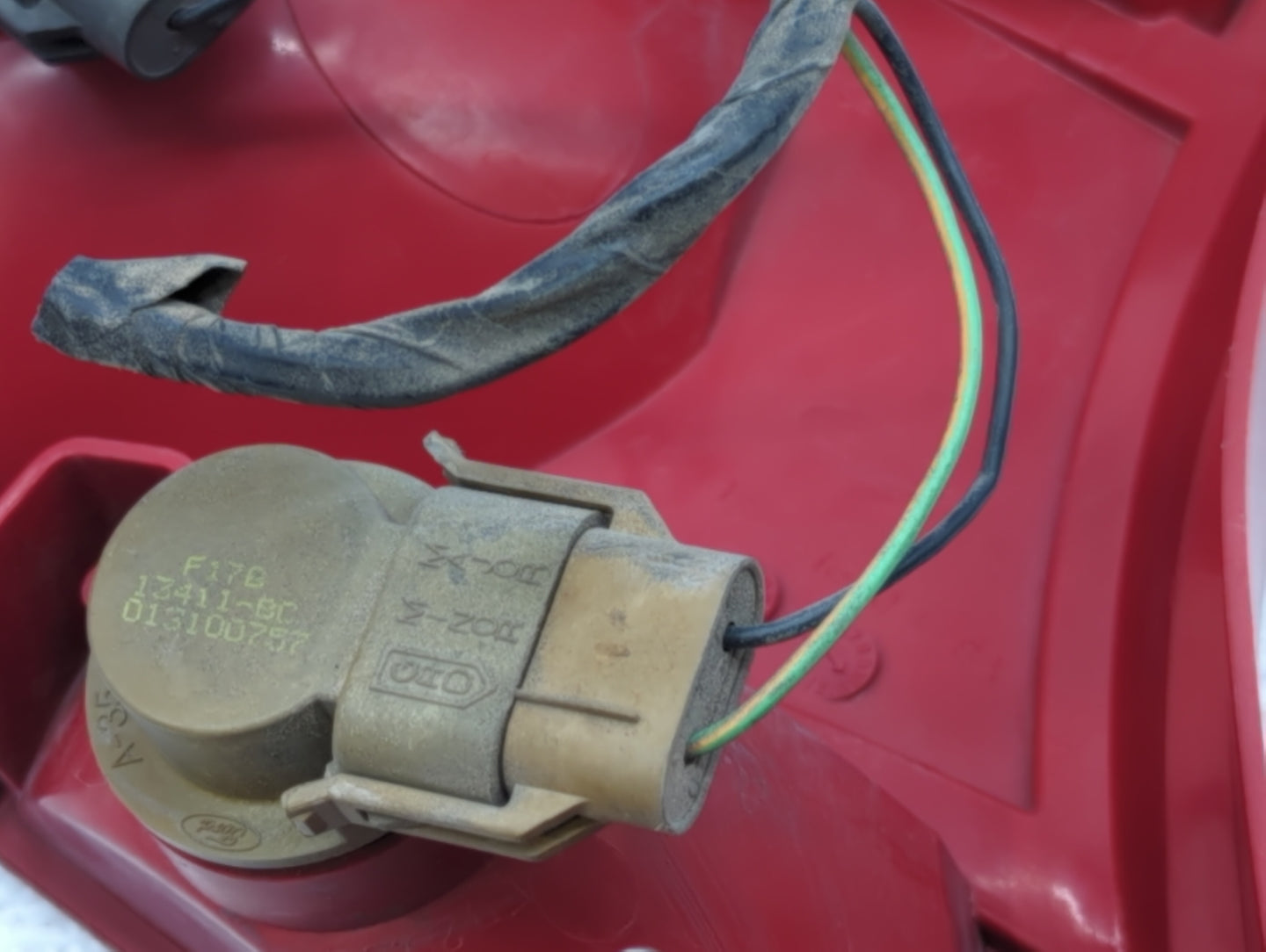 2001-2002 Ford Focus Tail Light Assembly Passenger Right OEM P/N:1S4X-13404-BA Fits Fits 2001 2002 OEM Used Auto Parts - Oem