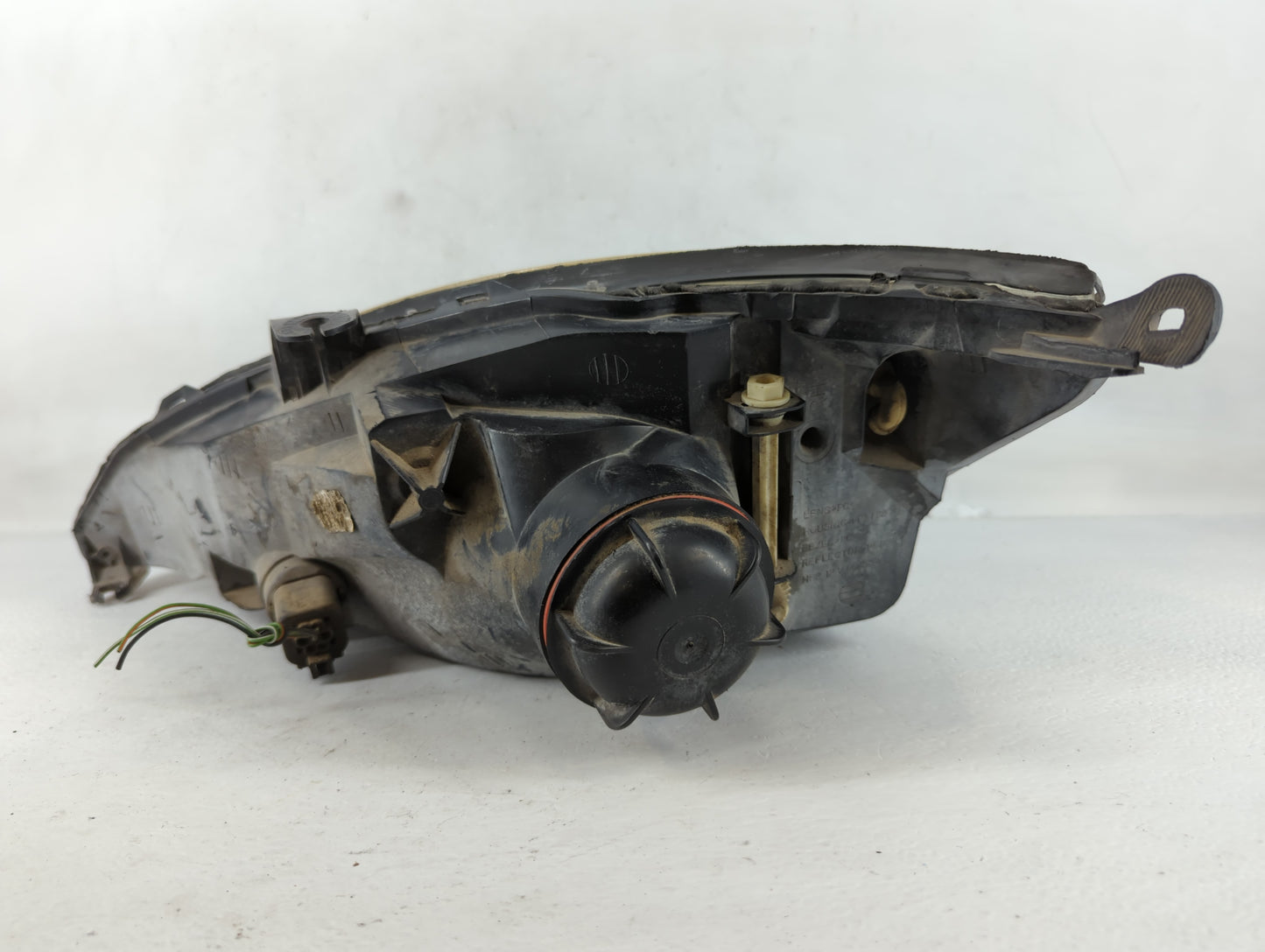 2000-2002 Ford Focus Passenger Right Oem Head Light Headlight Lamp - Oemusedautoparts1.com