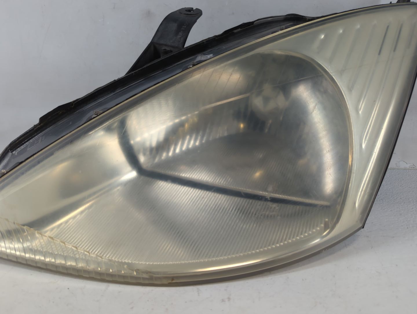 2000-2002 Ford Focus Driver Left Oem Head Light Headlight Lamp - Oemusedautoparts1.com