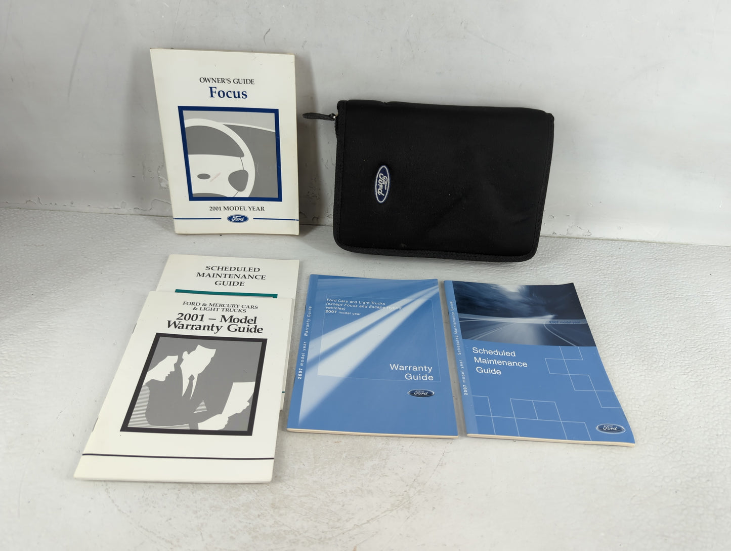 2001 Ford Focus Owners Manual Book Guide P/N:1S4J-19A321-BB OEM Used Auto Parts - Oemusedautoparts1.com