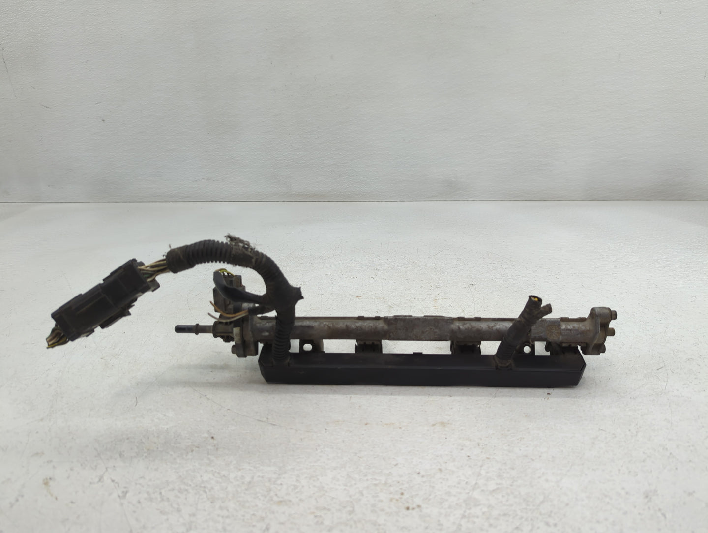 2001 Ford Focus Fuel Injectors P/N:9D280 Fits OEM Used Auto Parts - Oemusedautoparts1.com