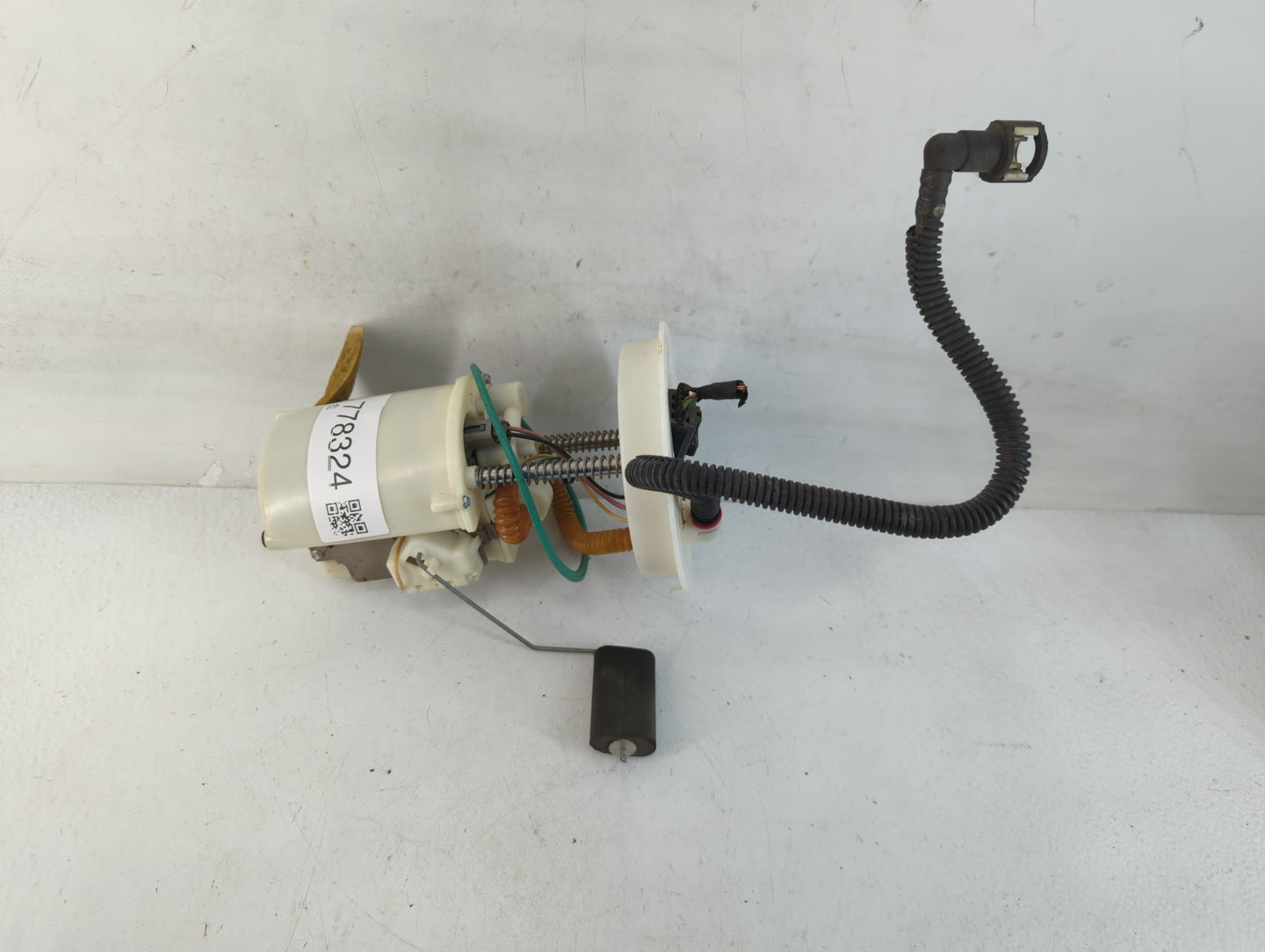 2000-2001 Ford Focus Electrical Gas Fuel Pump Assembly - Oemusedautoparts1.com