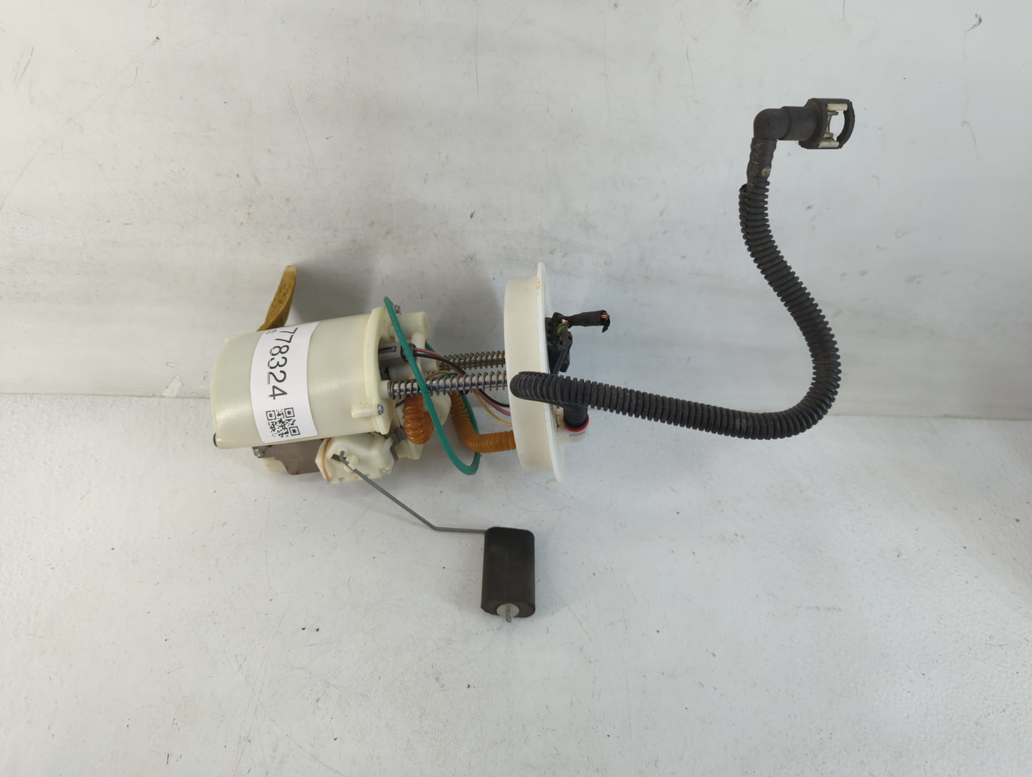 2000-2001 Ford Focus Electrical Gas Fuel Pump Assembly - Oemusedautoparts1.com