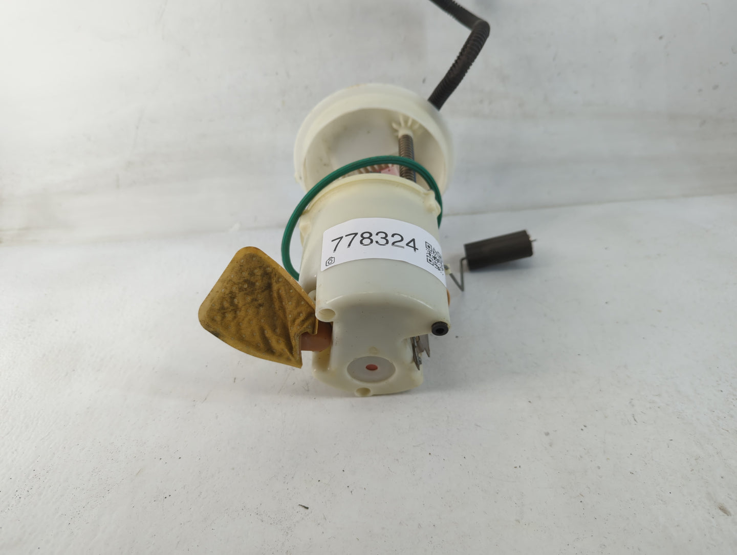 2000-2001 Ford Focus Electrical Gas Fuel Pump Assembly - Oemusedautoparts1.com