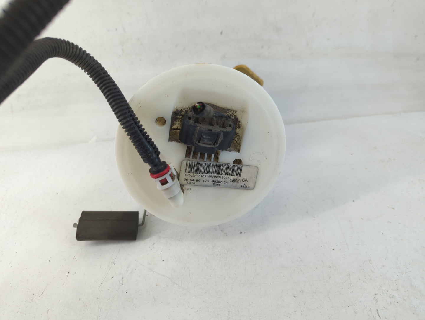 2000-2001 Ford Focus Electrical Gas Fuel Pump Assembly - Oemusedautoparts1.com