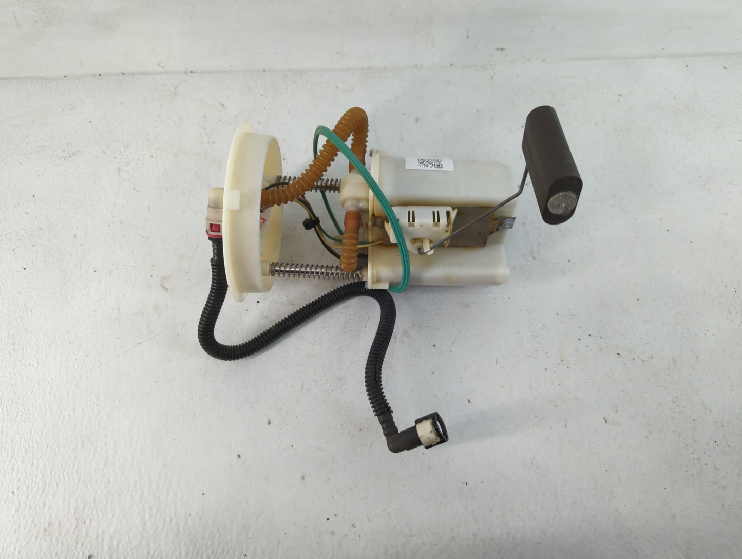 2000-2001 Ford Focus Electrical Gas Fuel Pump Assembly - Oemusedautoparts1.com