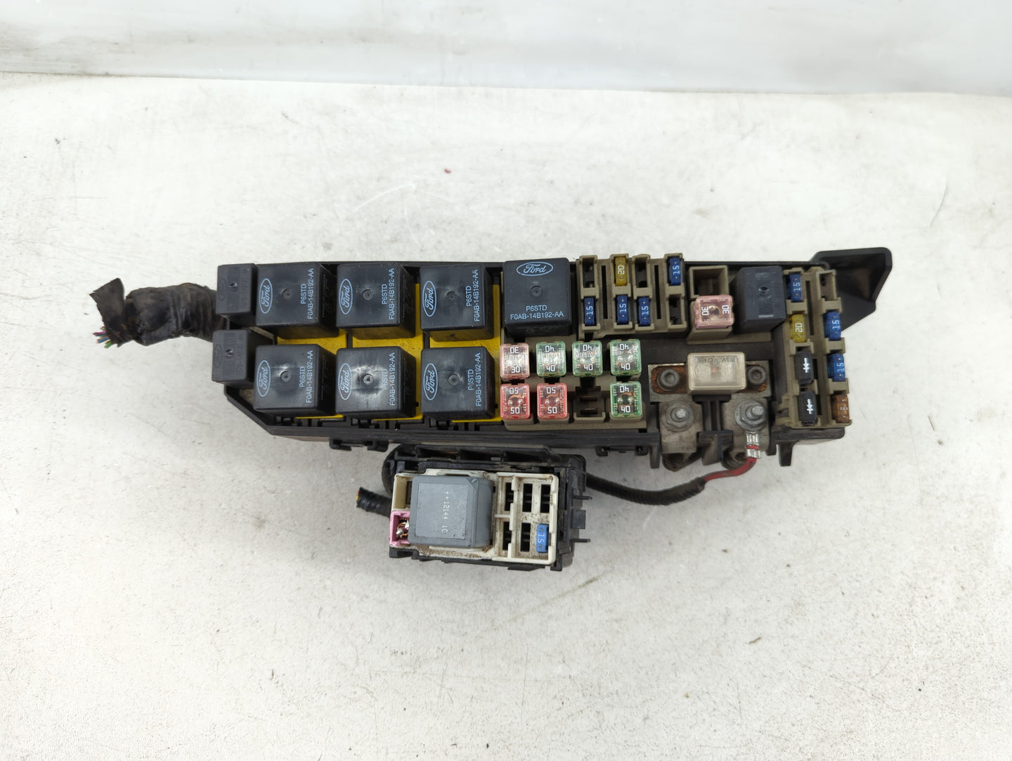2001 Ford Maverick Fusebox Fuse Box Panel Relay Module P/N:90293 Fits OEM Used Auto Parts - Oemusedautoparts1.com