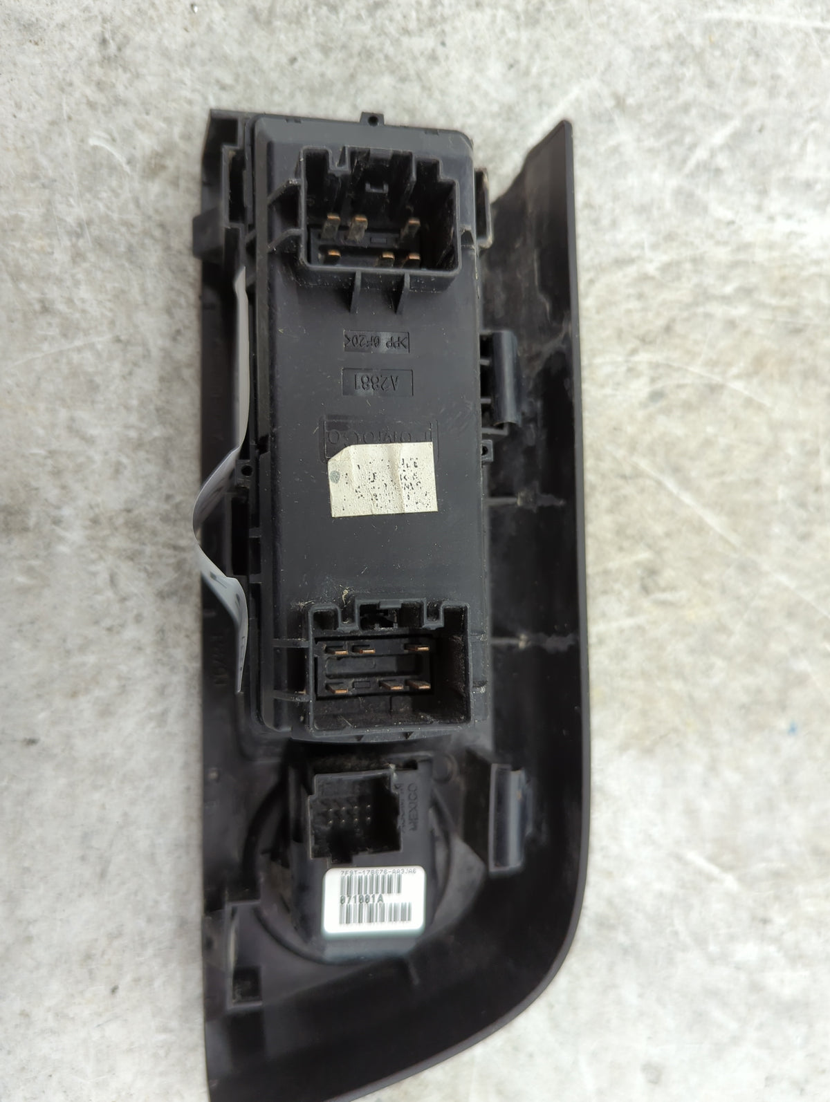 2001 Ford Mustang Master Power Window Switch Replacement Driver Side Left P/N:7E9T-14B678-AA3J A2881 Fits OEM Used Auto Part
