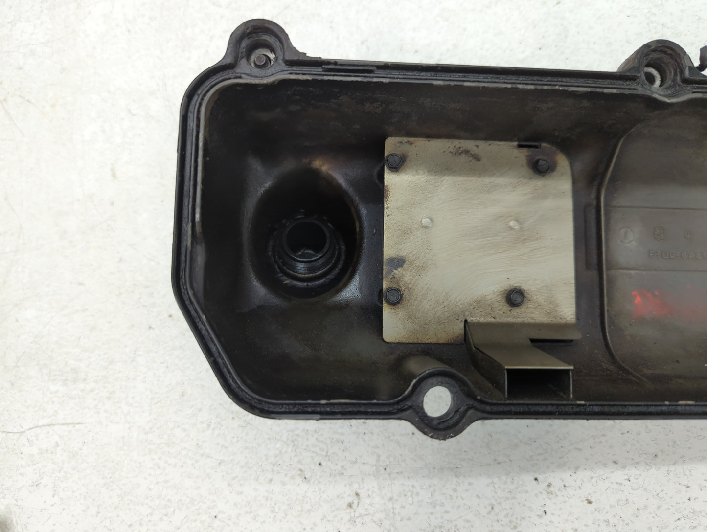 2001 Ford Mustang Driver Left Cylinder Head Valve Cover P/N:F7UE-6A513-DA Fits OEM Used Auto Parts - Oemusedautoparts1.com
