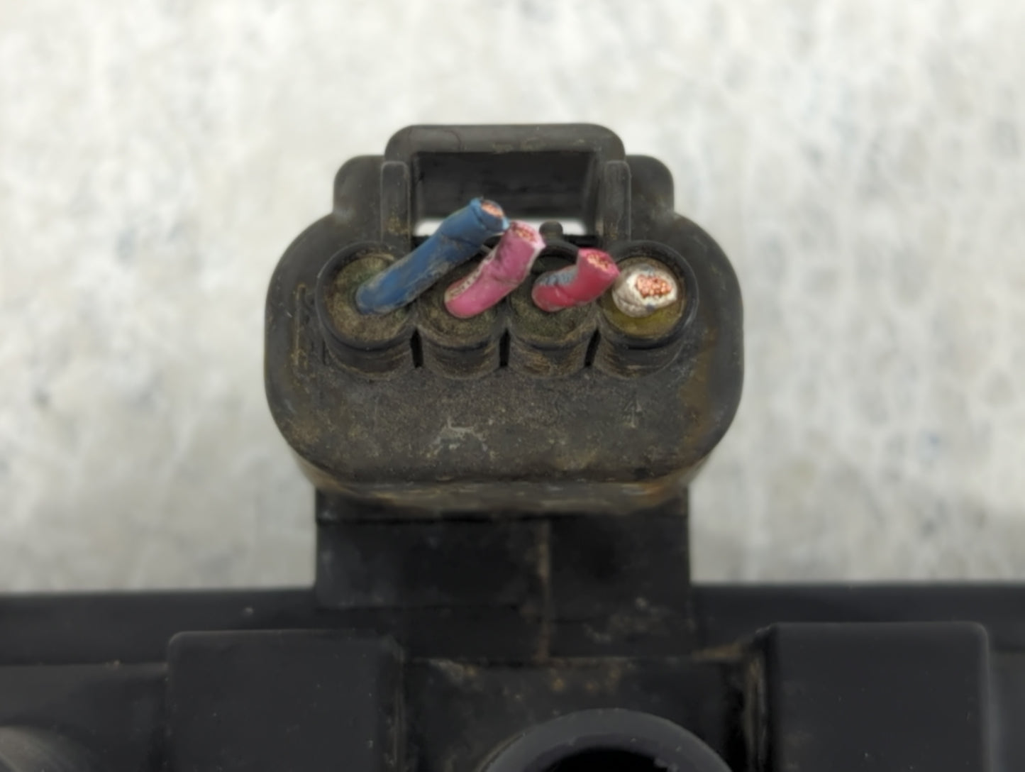 2001 Ford Mustang Engine Ignition Distributor OEM P/N:20006 C1312 Fits OEM Used Auto Parts - Oemusedautoparts1.com