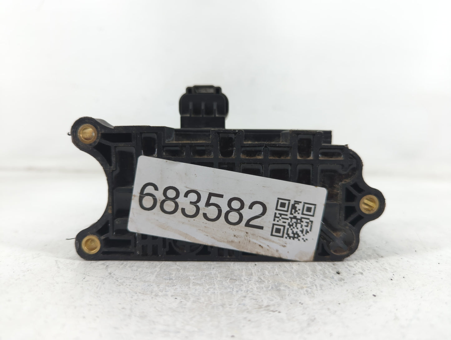 2001 Ford Mustang Engine Ignition Distributor OEM P/N:20006 C1312 Fits OEM Used Auto Parts - Oemusedautoparts1.com