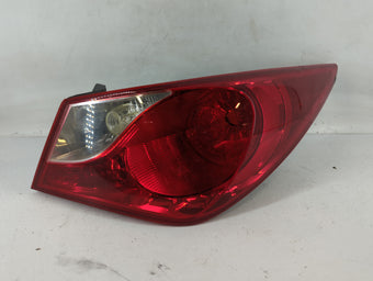 compare product 1999-2001 Ford Mustang Tail Light Assembly Passenger Right OEM P/N:92402-3Q Fits Fits 1999 2001 OEM Used Auto Parts